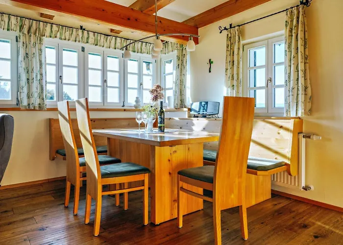 Winzerhaus Oswald 公寓 Narrath